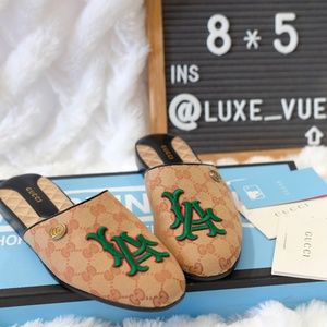 ⛔️SOLD⛔️Gucci La Angels Logo LA Mules Size39